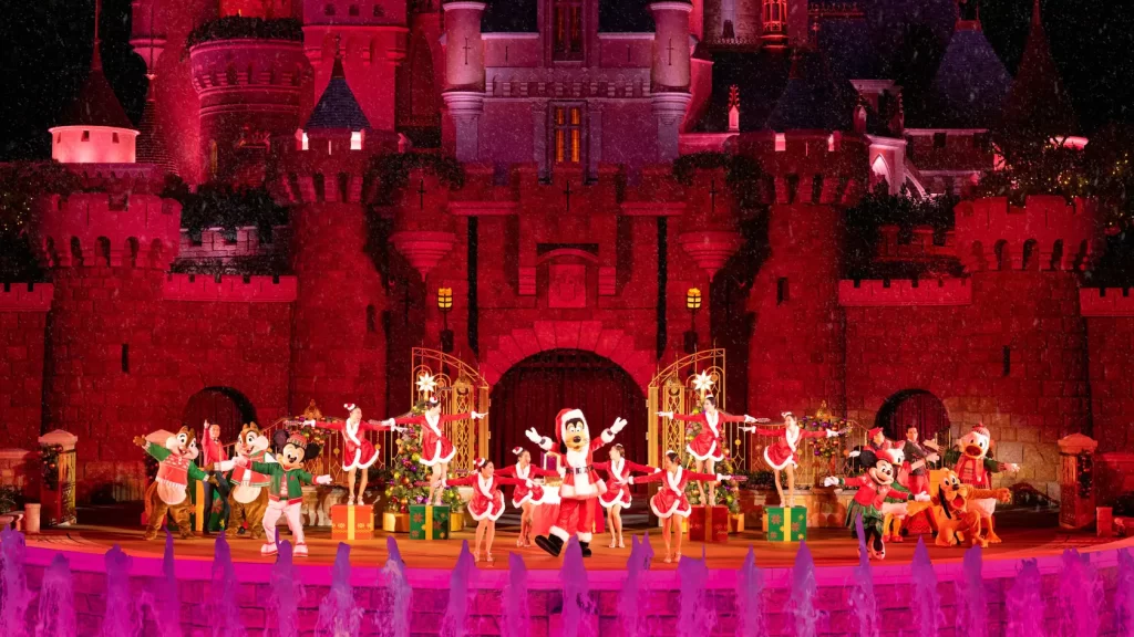 迪士尼聖誕2022｜「奇妙飄雪 聖誕高飛」舞台表演